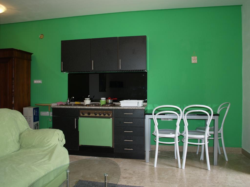 Apartment Pud Oreh Roč Δωμάτιο φωτογραφία