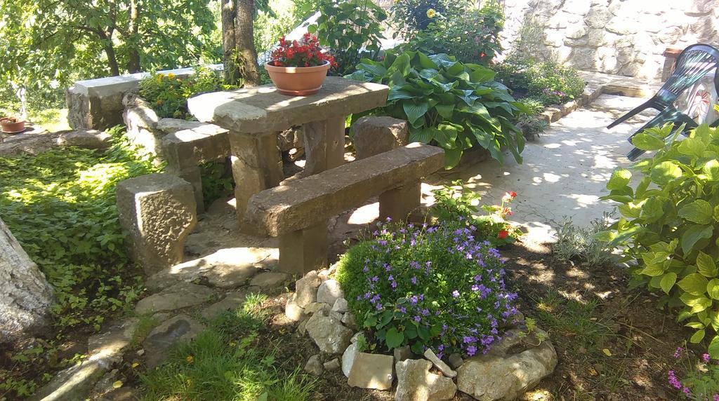 Apartment Pud Oreh Roč Εξωτερικό φωτογραφία